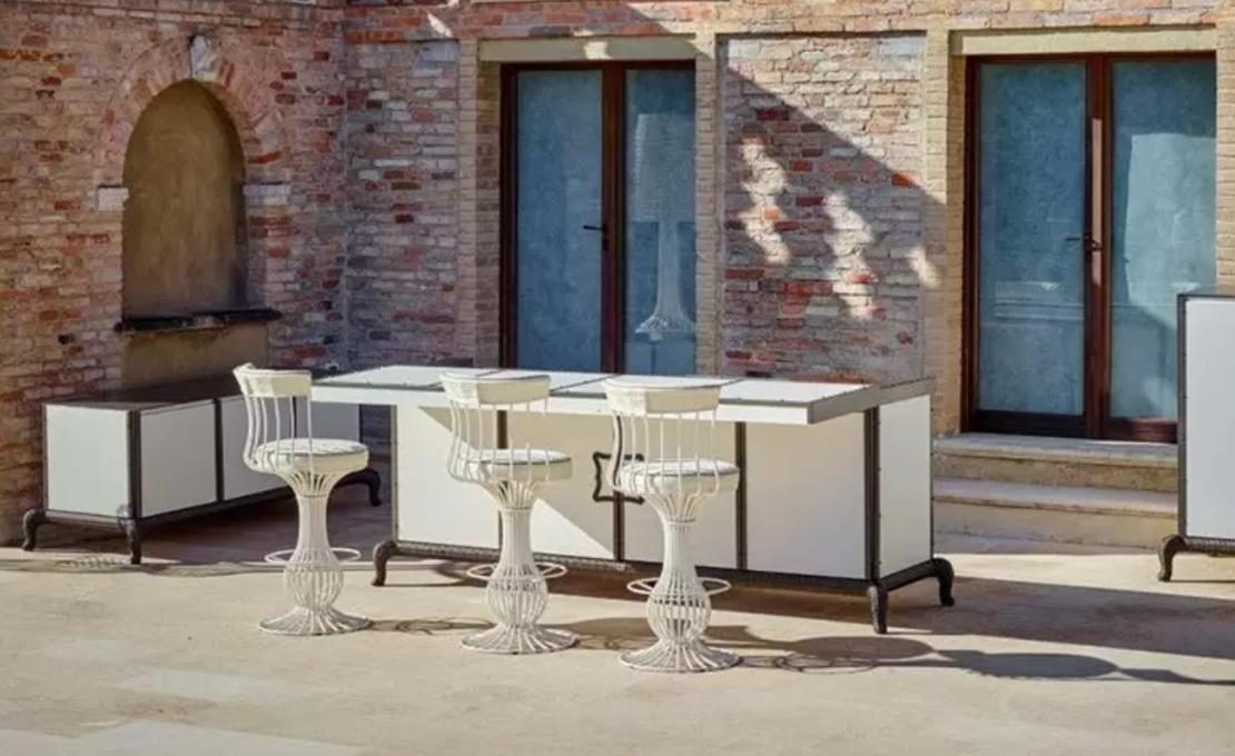 Уличная кухня модель Linear Outdoor Kitchen от фабрики Dolcefarniente