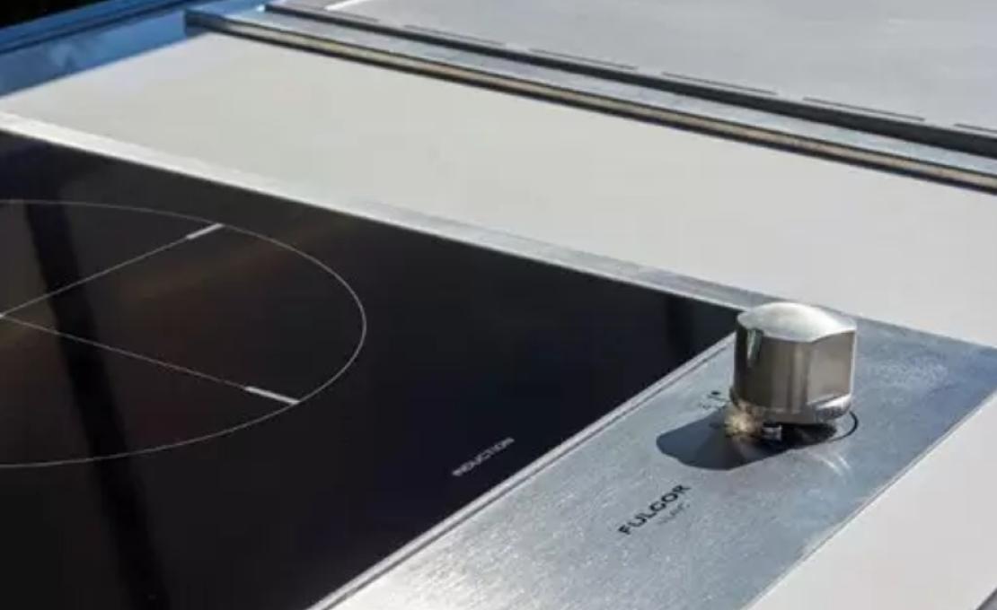 Уличная кухня модель Linear Outdoor Kitchen от фабрики Dolcefarniente