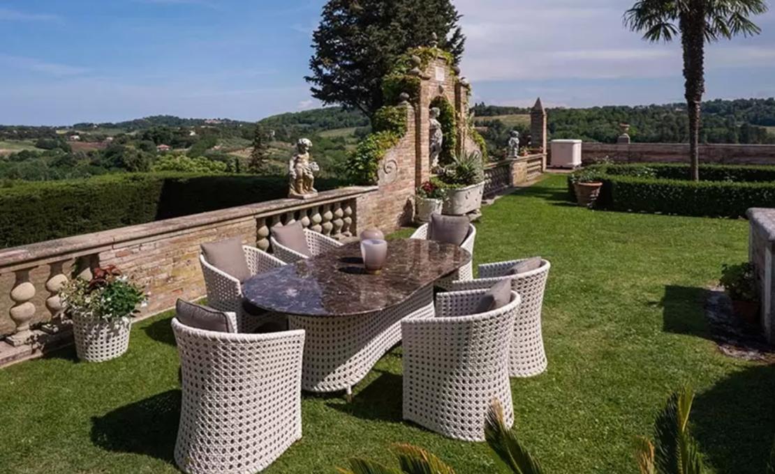 Коллекция уличной мебели модель Wezen от фабрики Dolcefarniente