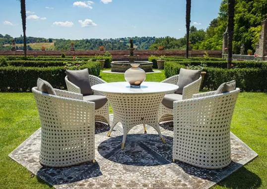 Коллекция уличной мебели модель Wezen от фабрики Dolcefarniente