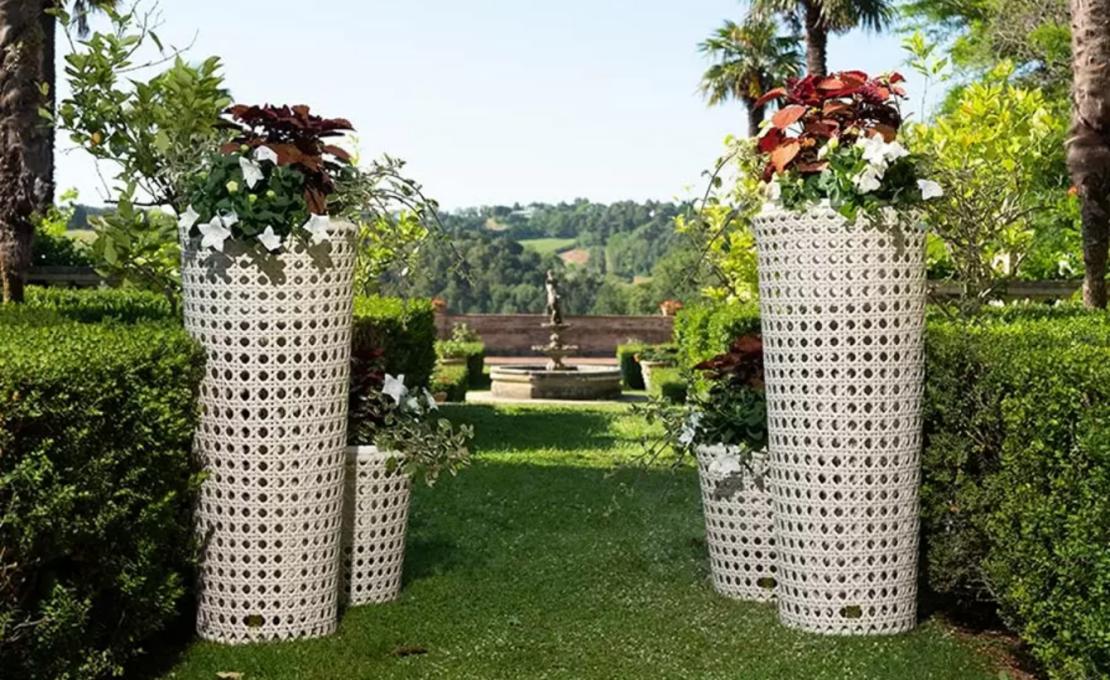 Коллекция уличной мебели модель Wezen от фабрики Dolcefarniente