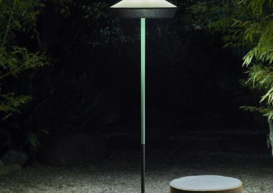 Для Улицы от фабрики Contardi модель Calypso Outdoor Floor Lamp