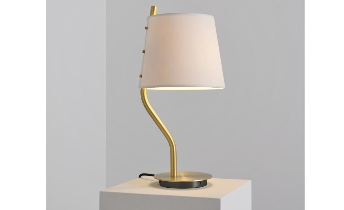 Настольная лампа от фабрики CVL Luminaires модель Couture Table Lamp 