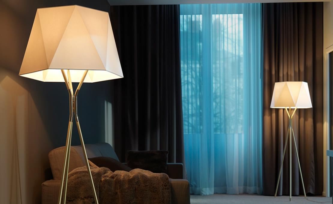 Торшер от фабрики CVL Luminaires модель Solitaire Floor Lamp