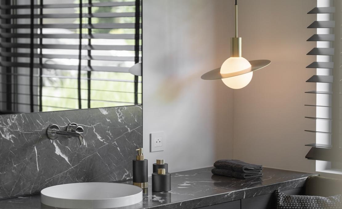 Подвесной светильник от фабрики CVL Luminaires модель Saturne Suspension Lamp