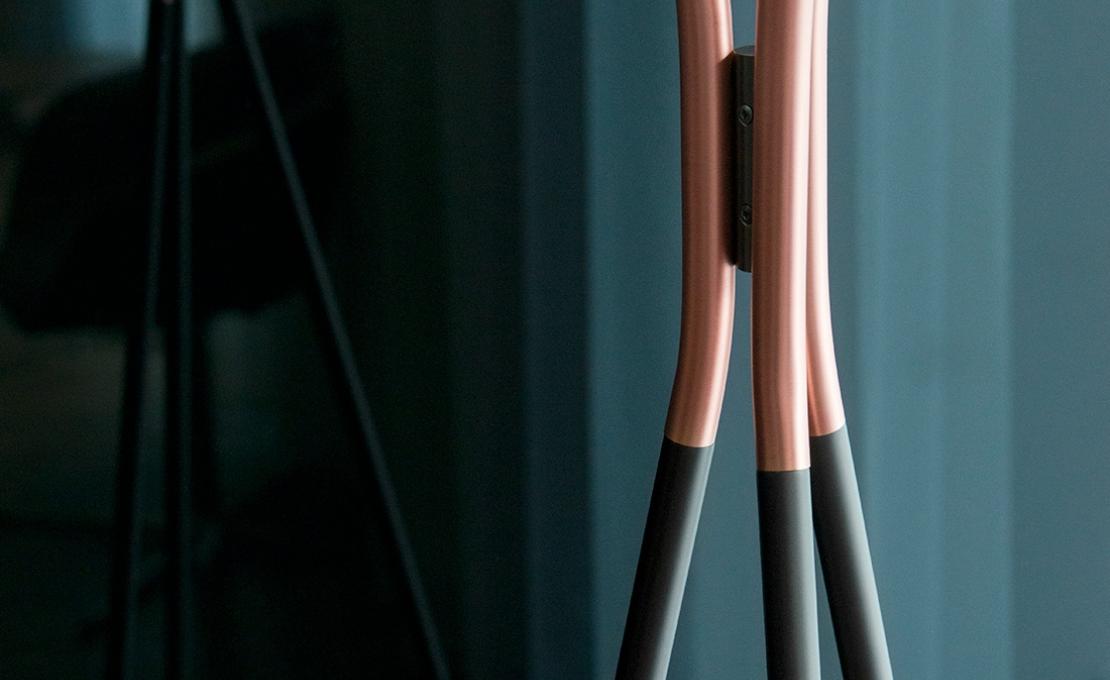 Торшер от фабрики CVL Luminaires модель Solitaire Floor Lamp