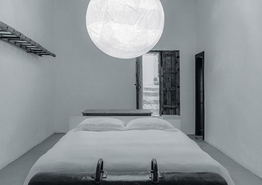 Подвесной светильник от фабрики Davide Groppi модель Moon Pendant Lamp