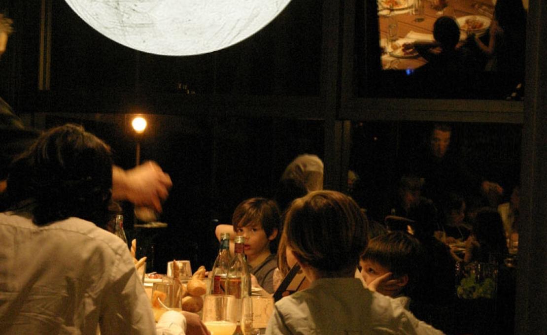 Подвесной светильник от фабрики Davide Groppi модель Moon Pendant Lamp