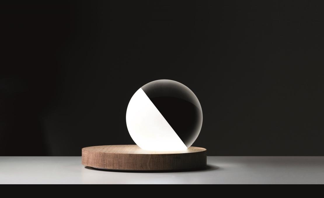 Настольная лампа от фабрики Davide Groppi модель 1A2600000.30.06