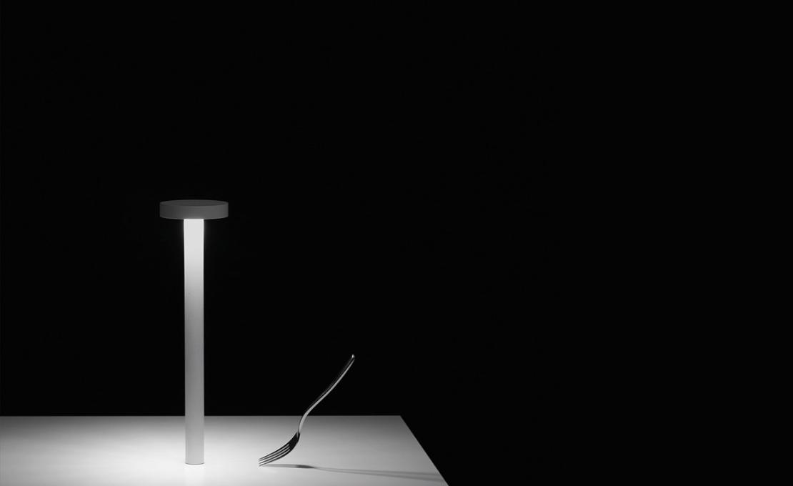 Настольная лампа от фабрики Davide Groppi модель Tetatet Table Lamp