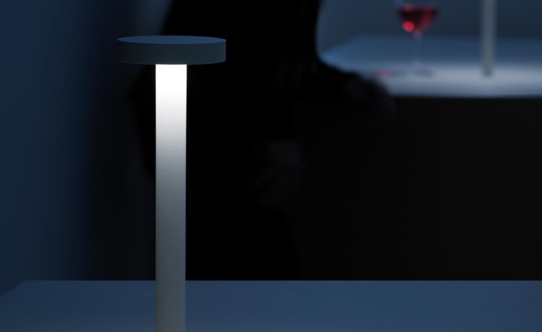 Настольная лампа от фабрики Davide Groppi модель Tetatet Table Lamp