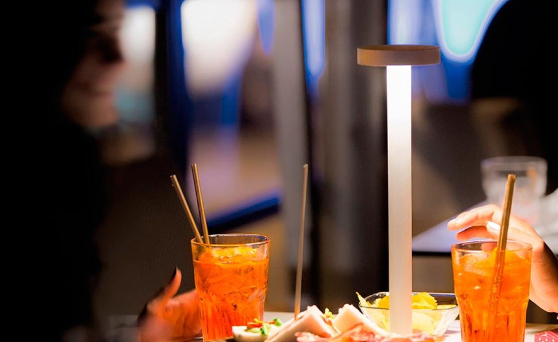 Настольная лампа от фабрики Davide Groppi модель Tetatet Table Lamp