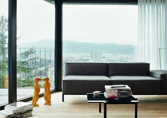 Журнальный столик от фабрики De Sede модель DS-21-