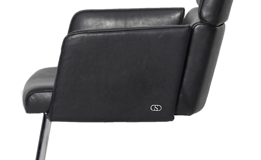 Стул от фабрики De Sede модель DS-414- CANTILEVER  ARMREST