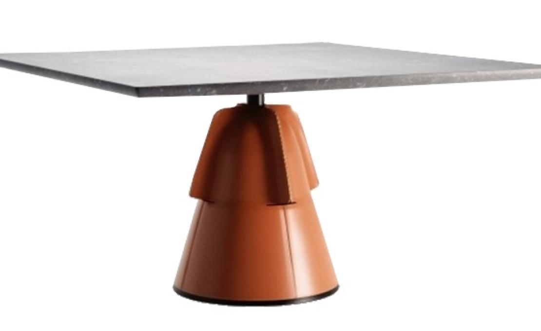 Стол от фабрики De Sede модель DS-615- DINING TABLE SMALL