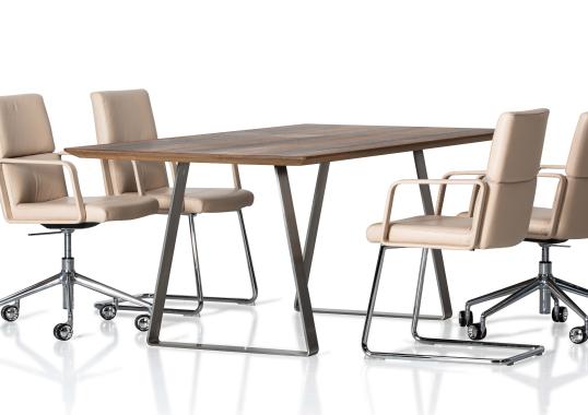 Стол от фабрики De Sede модель DS-790- TABLE 