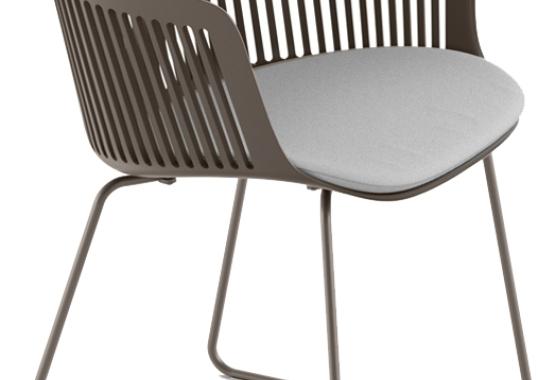 Уличный стул от фабрики Dedon модель AIIR Arm With Slade Base