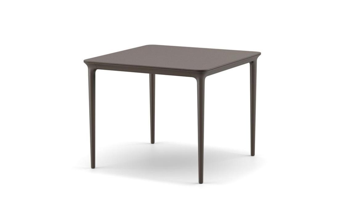 Уличный стол от фабрики Dedon модель Bellmonde Table