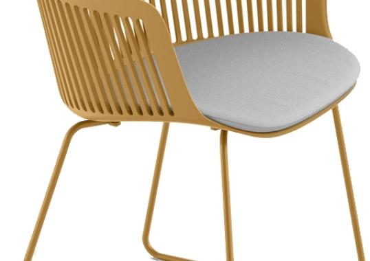 Уличный стул от фабрики Dedon модель AIIR Arm With Slade Base