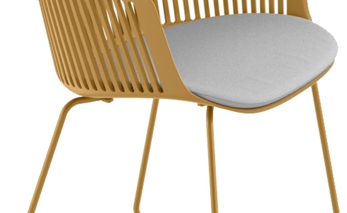 Уличный стул от фабрики Dedon модель AIIR Arm With Slade Base