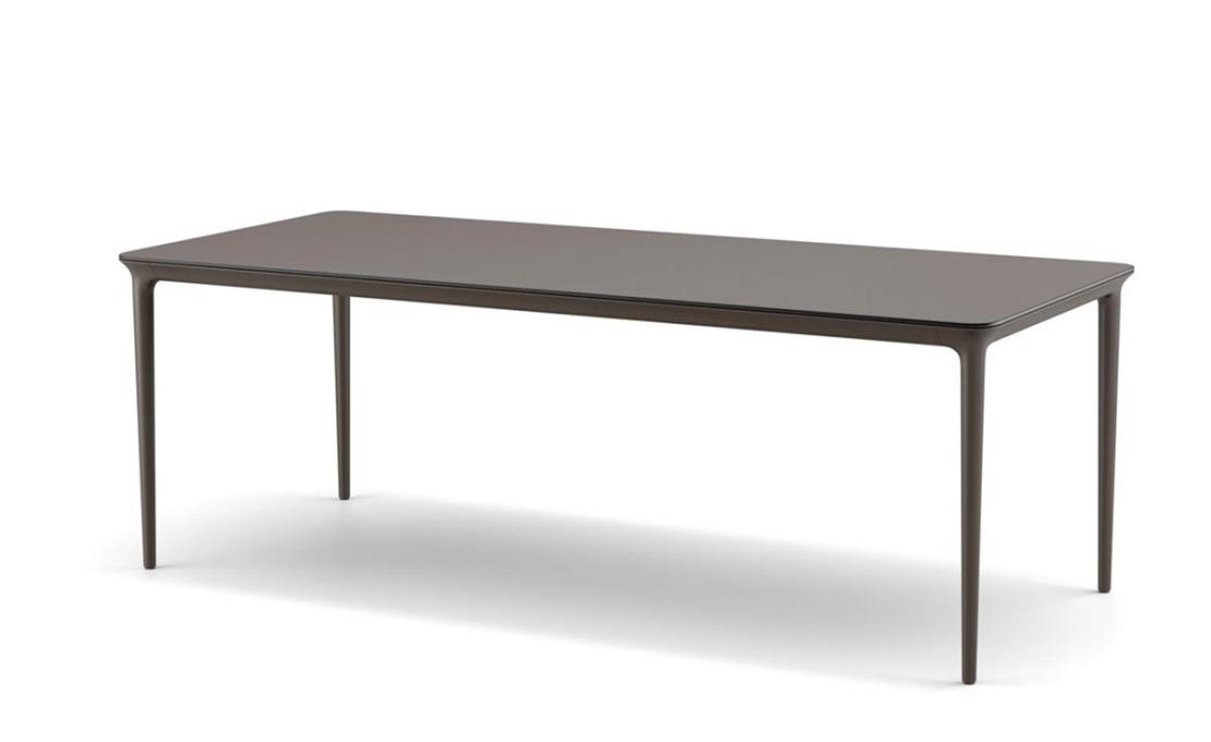 Уличный стол от фабрики Dedon модель Bellmonde Table