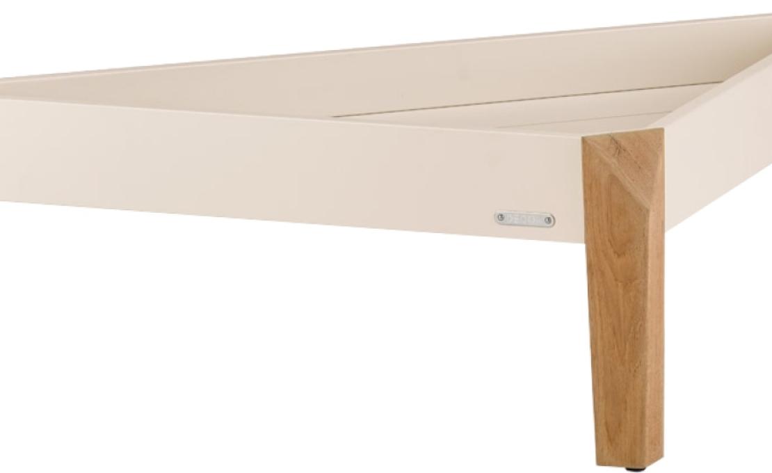 Уличный стол от фабрики Dedon модель 092035098