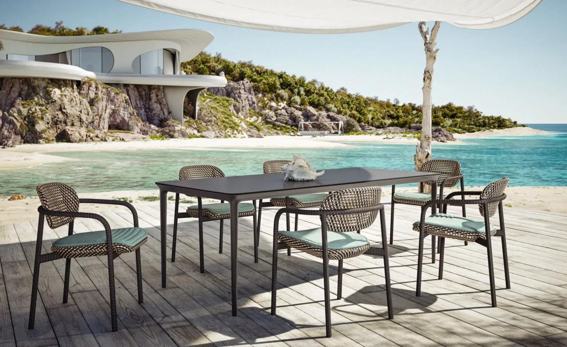 Уличный стол от фабрики Dedon модель Bellmonde Table