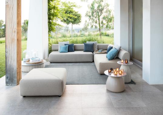 Уличный диван от фабрики Dedon модель Brixx Sofa