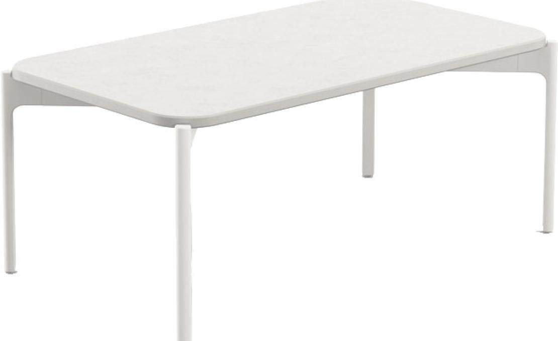 Уличный стол от фабрики Dedon модель Izon 