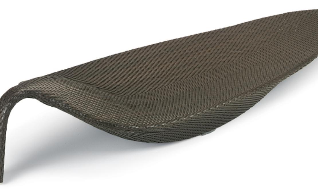 Шезлонг уличныйот фабрики Dedon модель Leaf Beach  