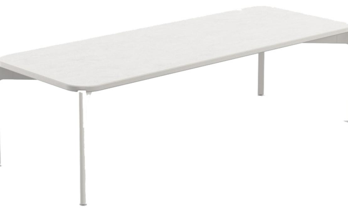 Уличный стол от фабрики Dedon модель Izon 