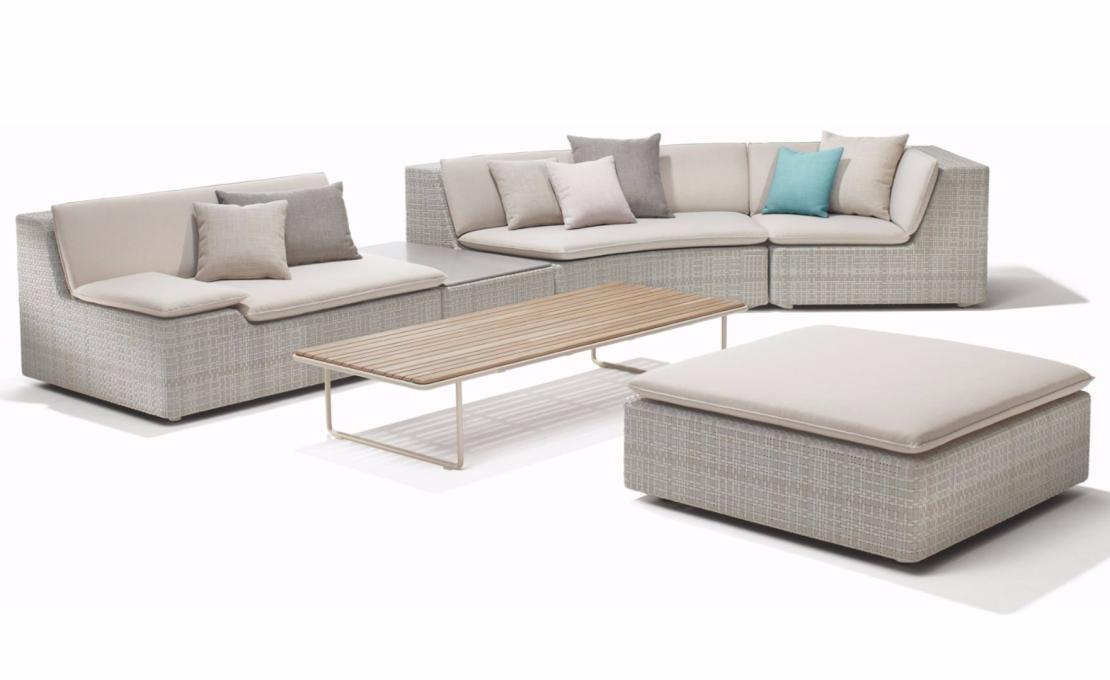 Уличный стол от фабрики Dedon модель Lou 