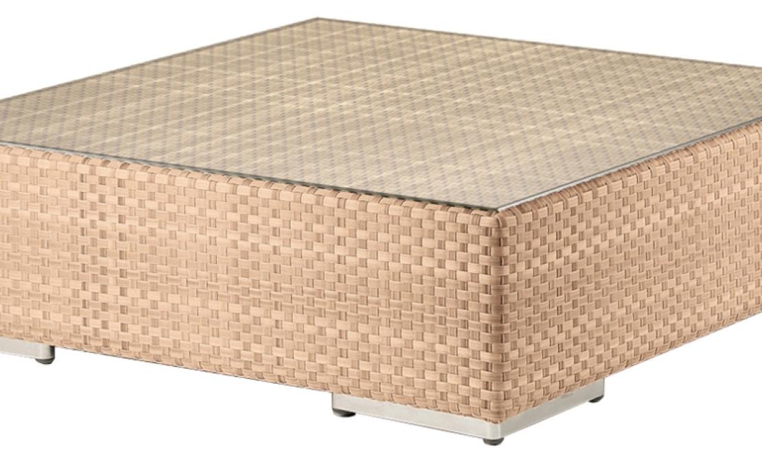 Уличный стол от фабрики Dedon модель Lounge 