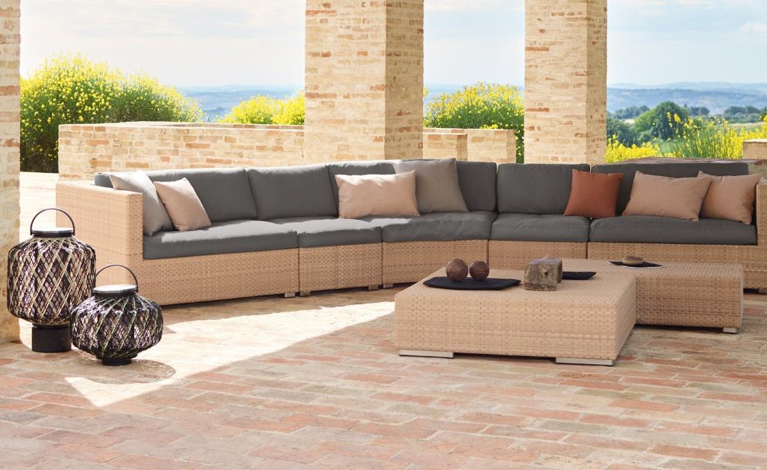 Уличный диван от фабрики Dedon модель Lounge Modular Sofa