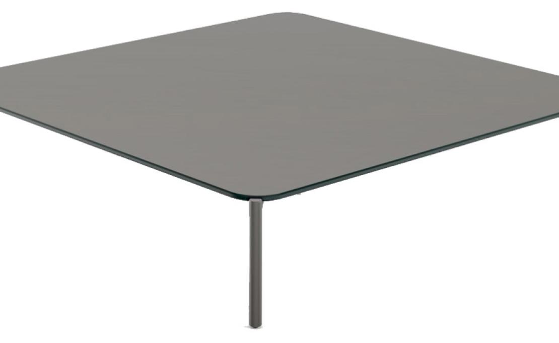 Уличный стол от фабрики Dedon модель Izon 