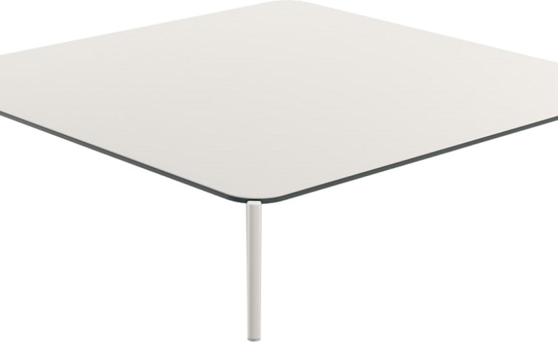 Уличный стол от фабрики Dedon модель Izon 