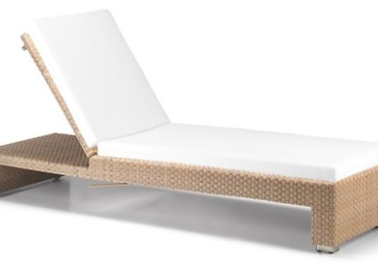 Шезлонг уличныйот фабрики Dedon модель Lounge Beach  Adjustable 
