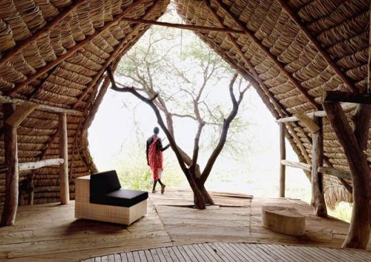 Уличное кресло от фабрики Dedon модель Lounge Arm 