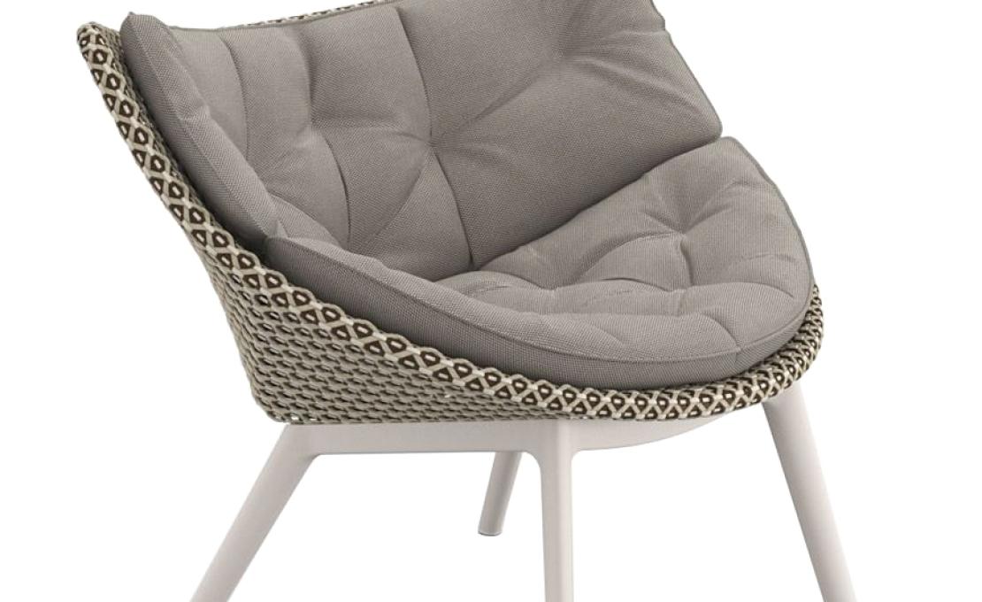 Уличное кресло от фабрики Dedon модель Mbrace Alu Lounge 