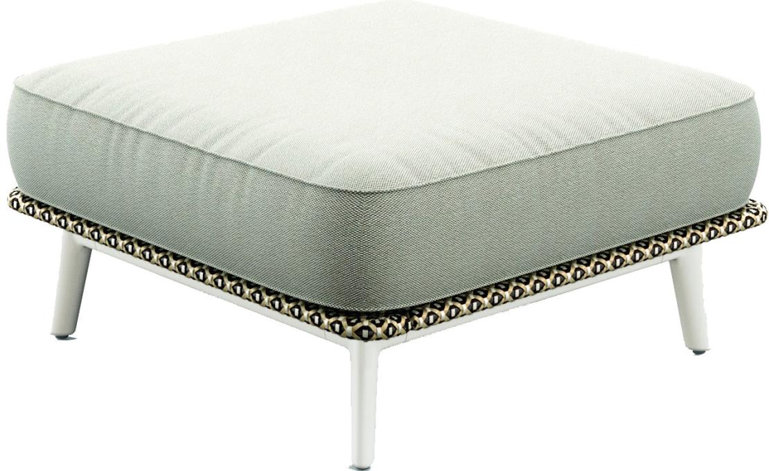 Уличный пуф от фабрики Dedon модель Mbarq Foot