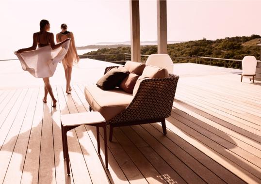 Уличный диван от фабрики Dedon модель Mbarq Sofa