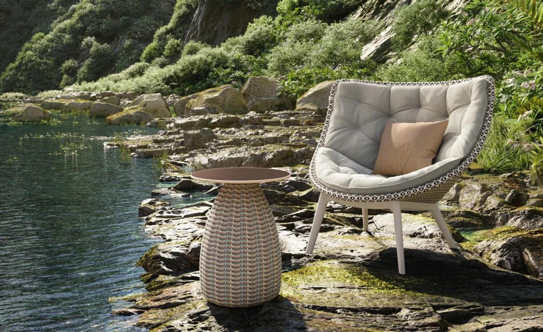 Уличное кресло от фабрики Dedon модель Mbrace Alu Lounge 