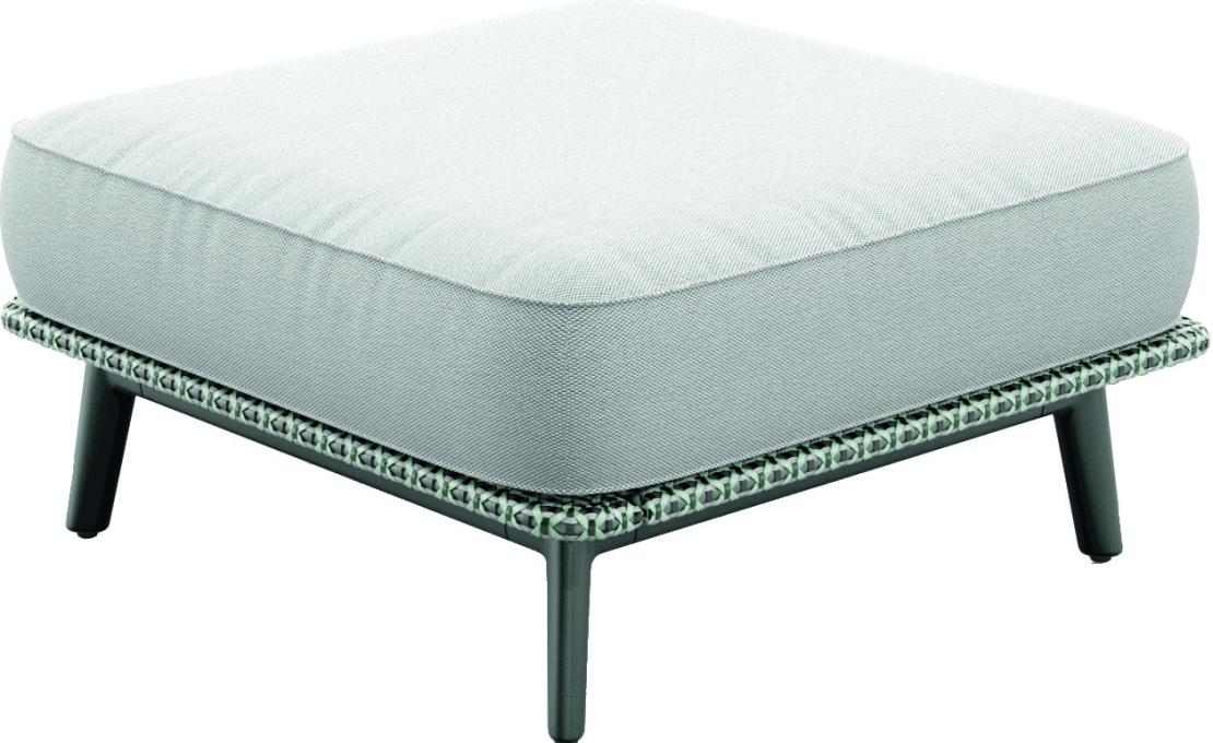 Уличный пуф от фабрики Dedon модель Mbarq Foot