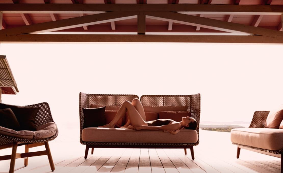 Уличный диван от фабрики Dedon модель Mbarq Sofa