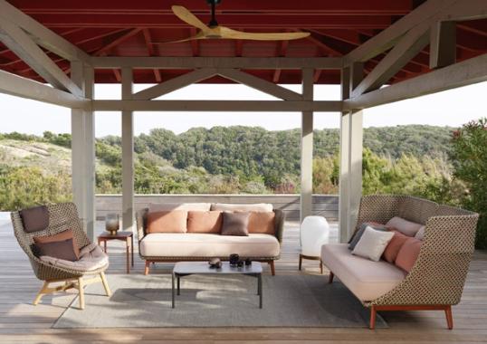 Уличный диван от фабрики Dedon модель Mbarq Modular Sofa