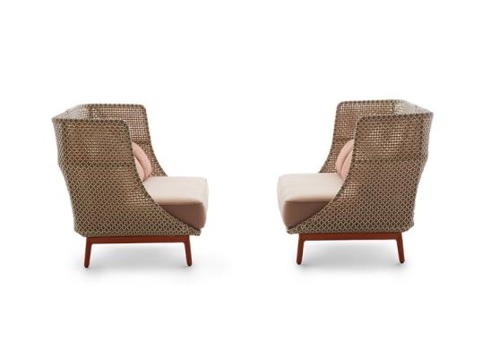 Уличный диван от фабрики Dedon модель Mbarq Sofa