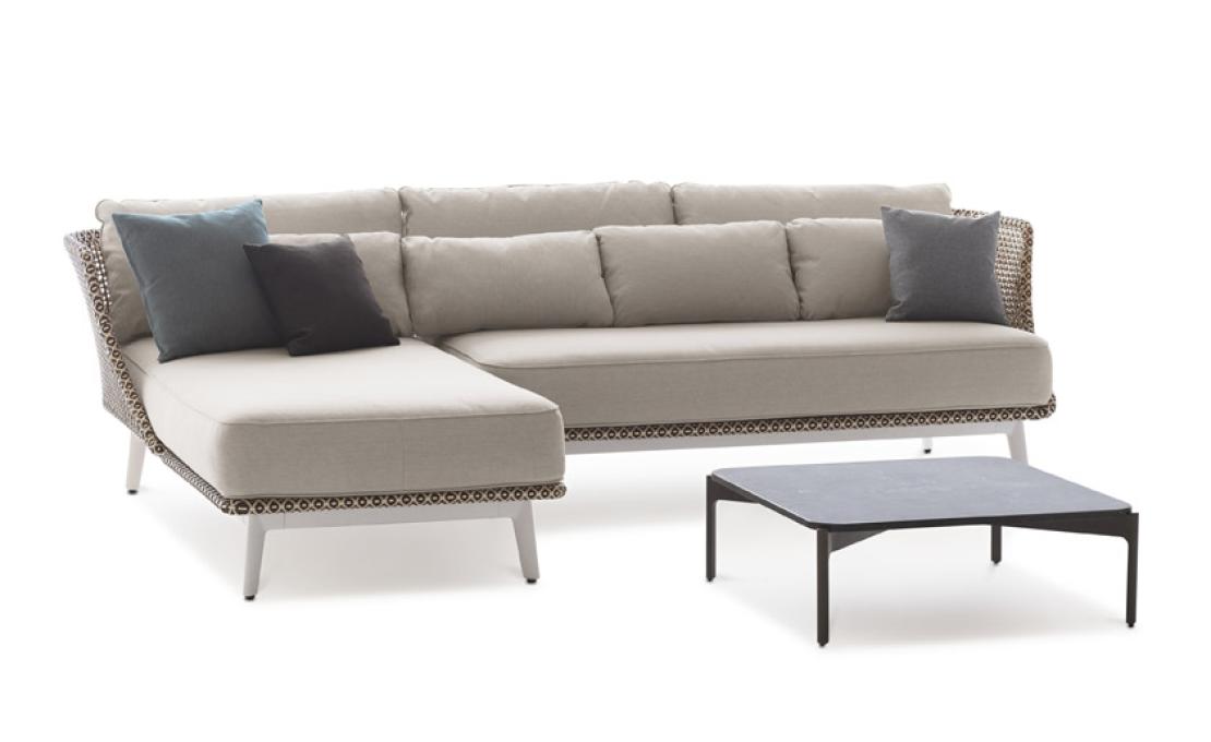 Уличный диван от фабрики Dedon модель Mbarq Modular Sofa