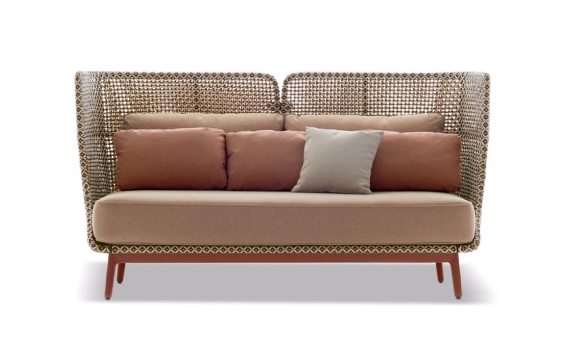 Уличный диван от фабрики Dedon модель Mbarq Sofa