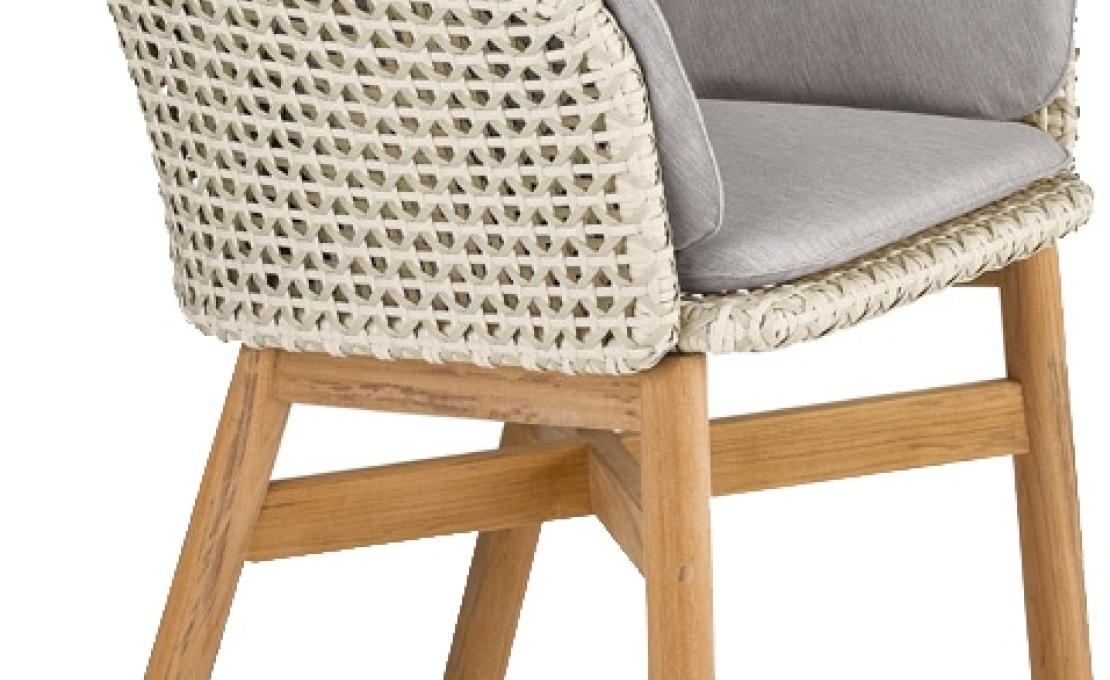 Уличный стул от фабрики Dedon модель Mbrace Arm