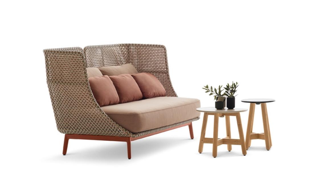 Уличный диван от фабрики Dedon модель Mbarq Sofa